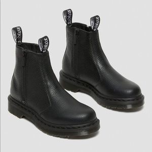 Dr. Martens Zipper Chelsea Boots 2976 sz 6